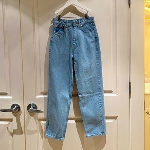 KOTN Gender-Neutral Jeans